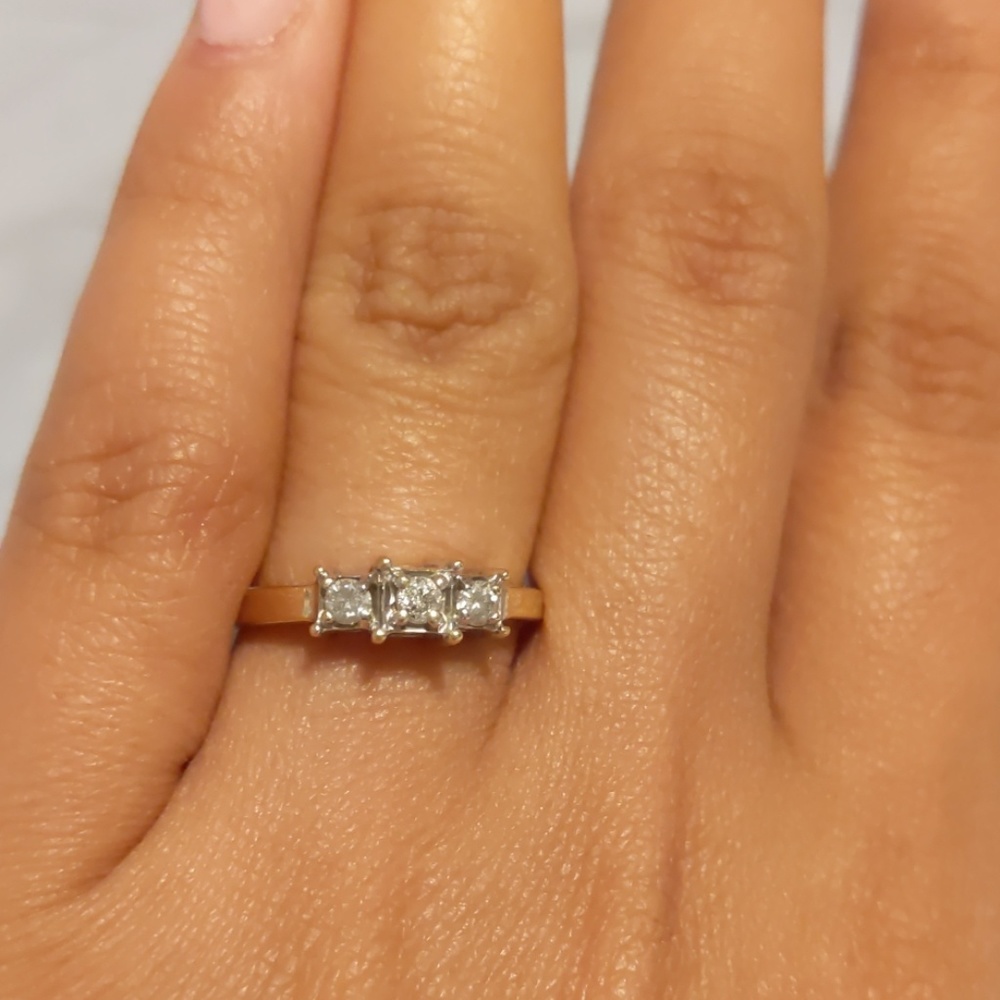 Ring - Picture 1 of 3